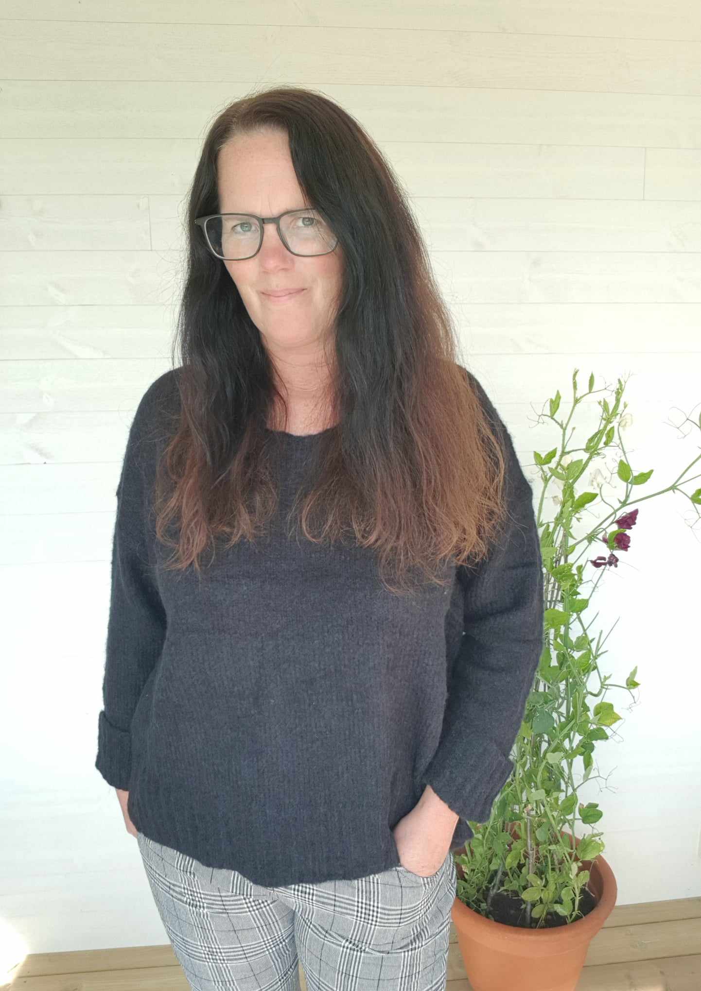 Stickad tröja - Helene Svart - 3