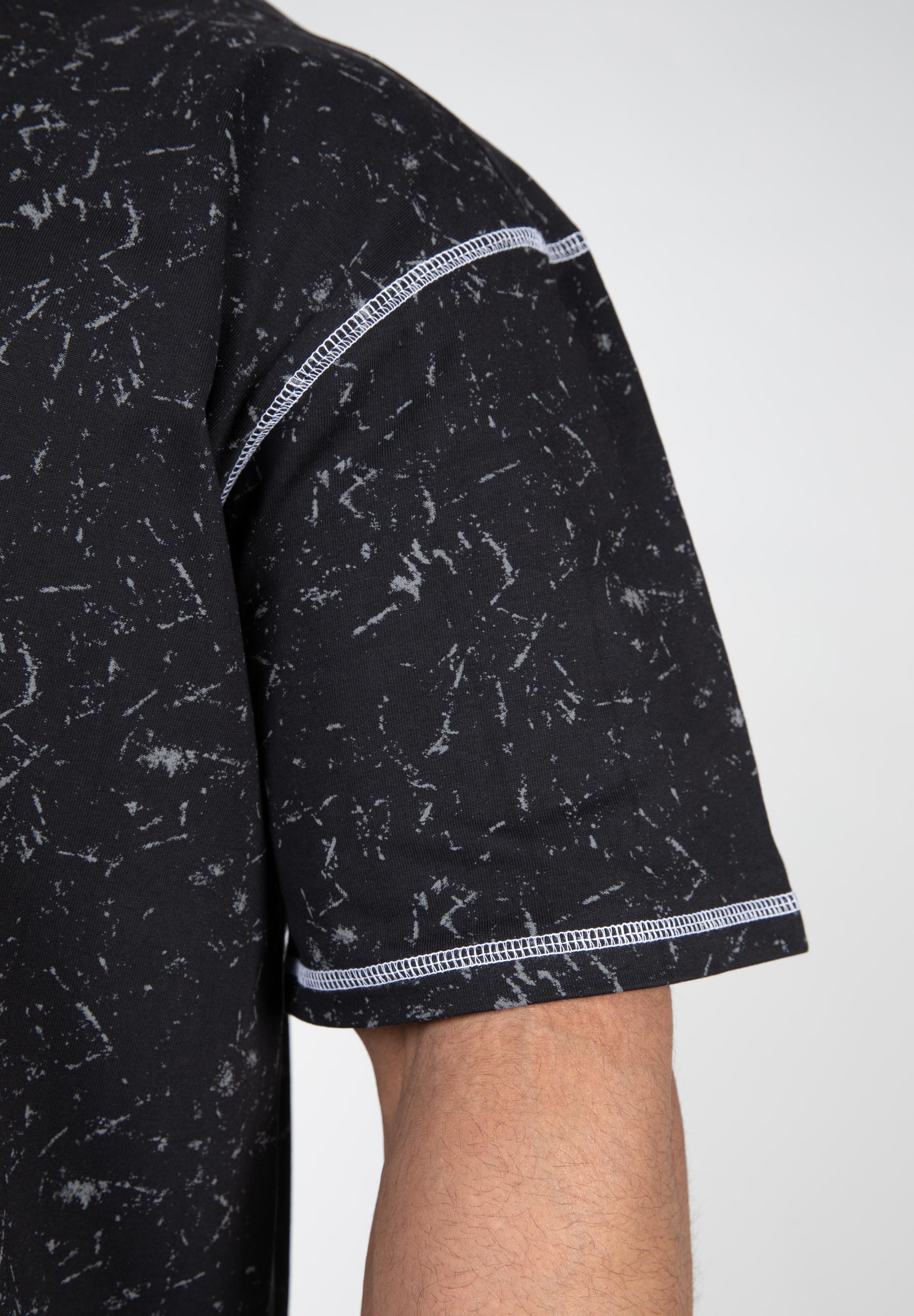 Saginaw Oversized T-Shirt, washed black - 5
