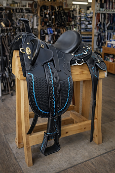 Stocksadel i läder med horn inkl. tillbehör- Outback Superior 