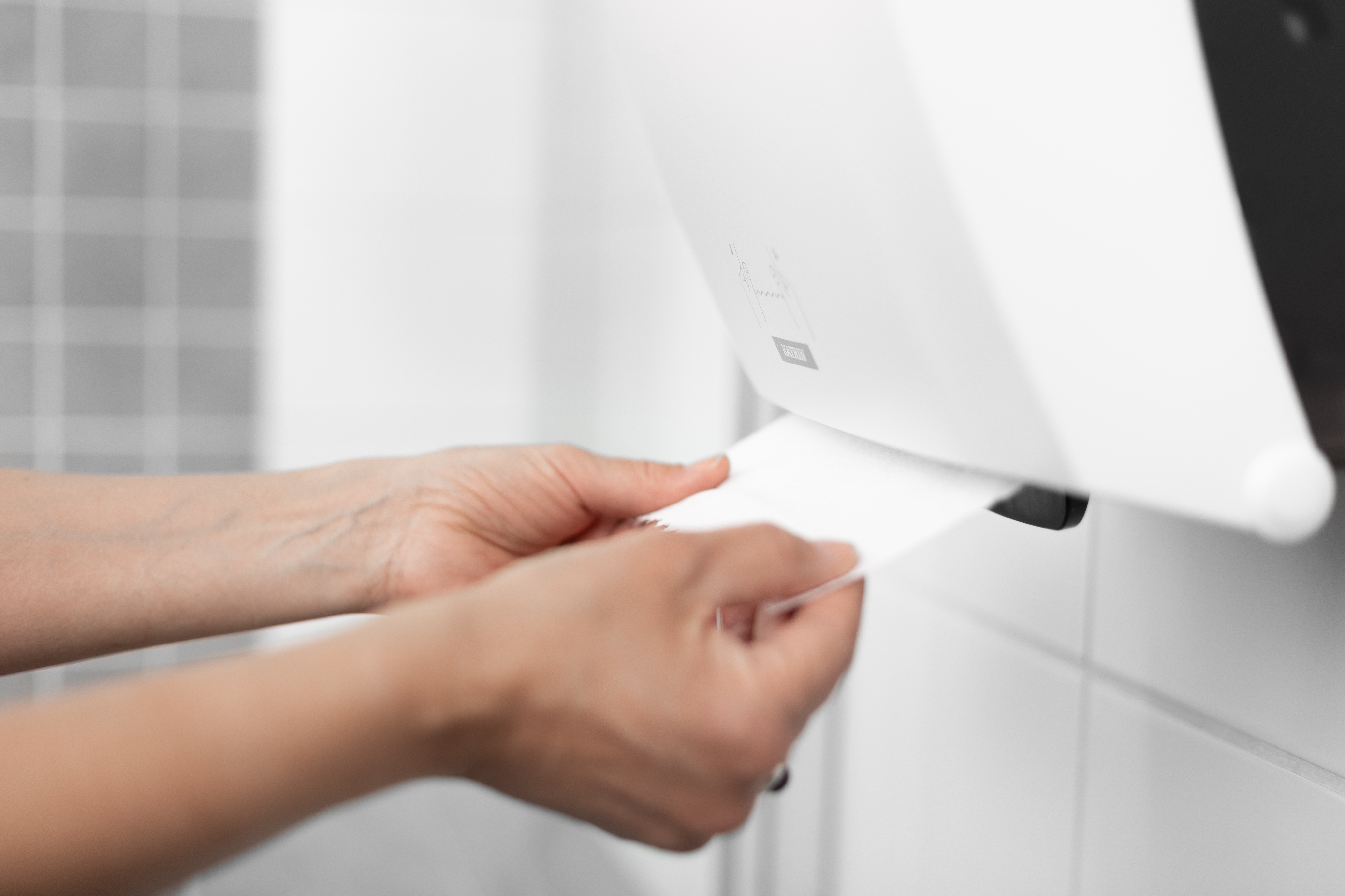 Katrin Plastdispenser för System Torkrullar, Vit - 3