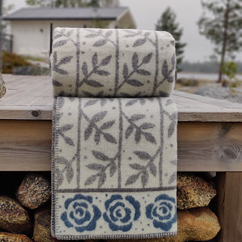 ROSENGÅRD filt från Kerstin Landström Design