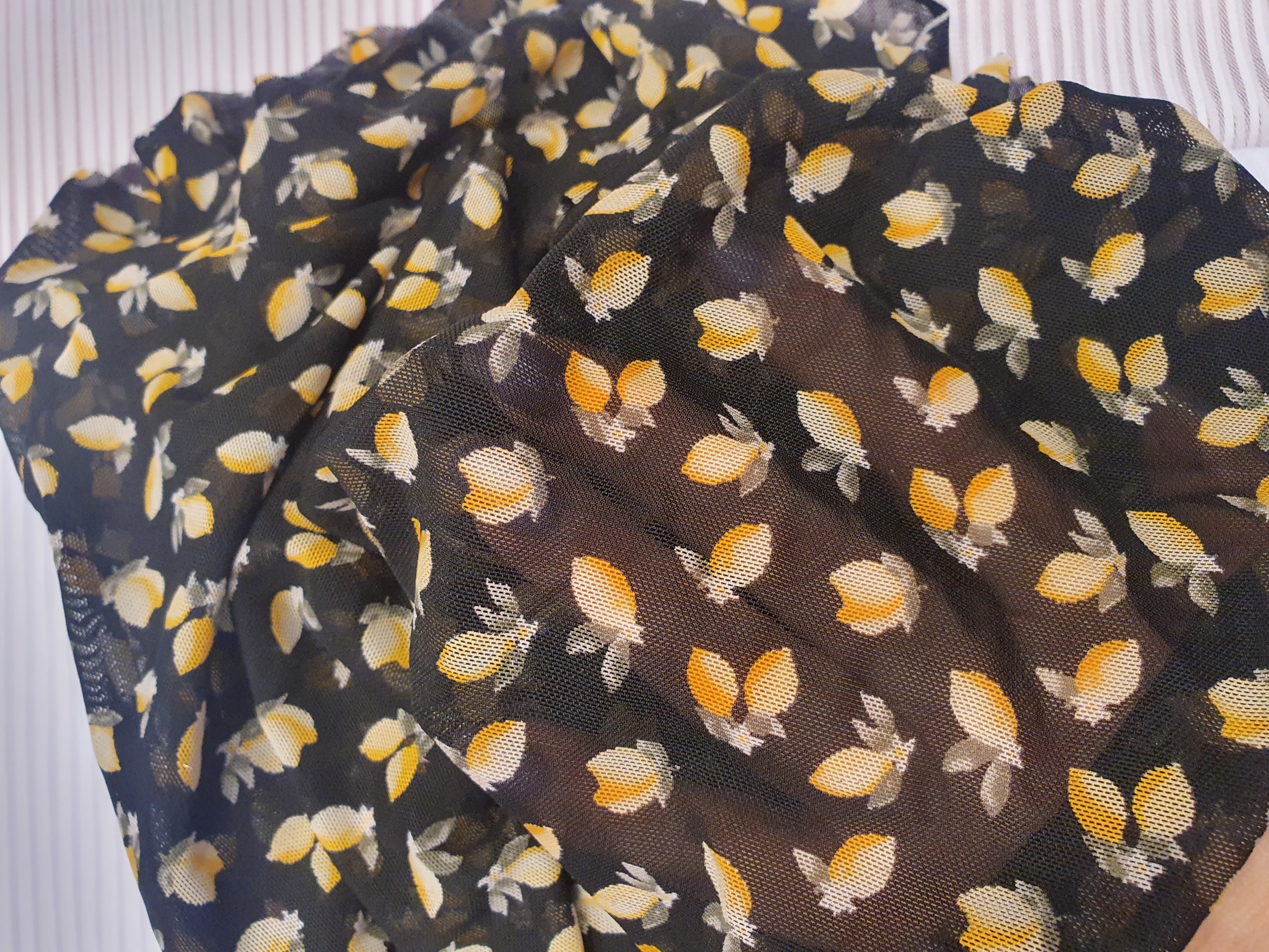 Stretch mesh with lemons - 2