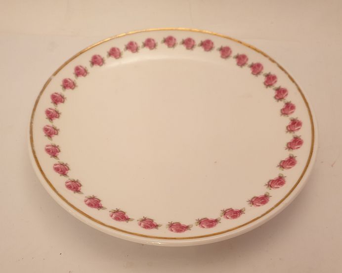 Plate with rose border
