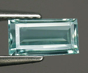 Impresionante piedra preciosa de aguamarina natural en forma de baguette de 0,63 ct.
