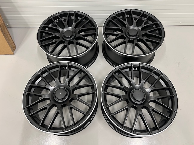 20" C63 style Satin black/polished 5x112 - 2