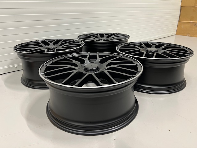 19" MB 63 style Satin black/polished 5x112 - 3