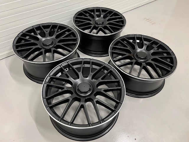 19" MB 63 style Satin black/polished 5x112