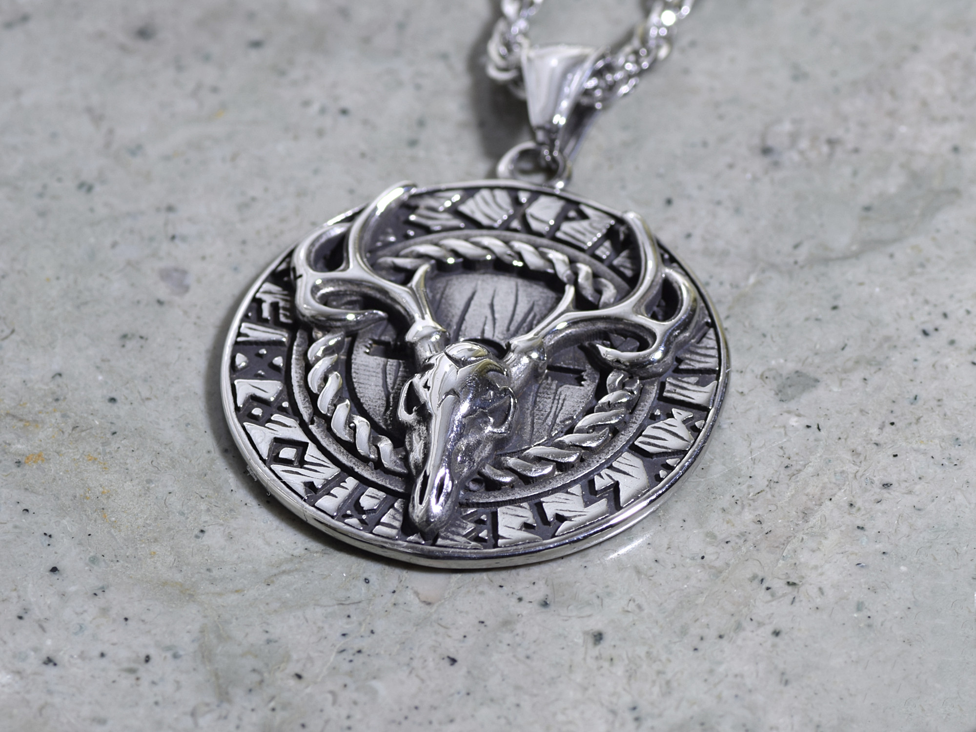 Hjortskalle Halsband i Rostfritt Stål, Runor Hänge, Futhark Accessoar, Viking Smycke - 3