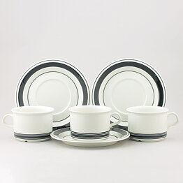 Peter Winquist (Faenza 1970) Three Teacups with Black Decor 11,5 cm