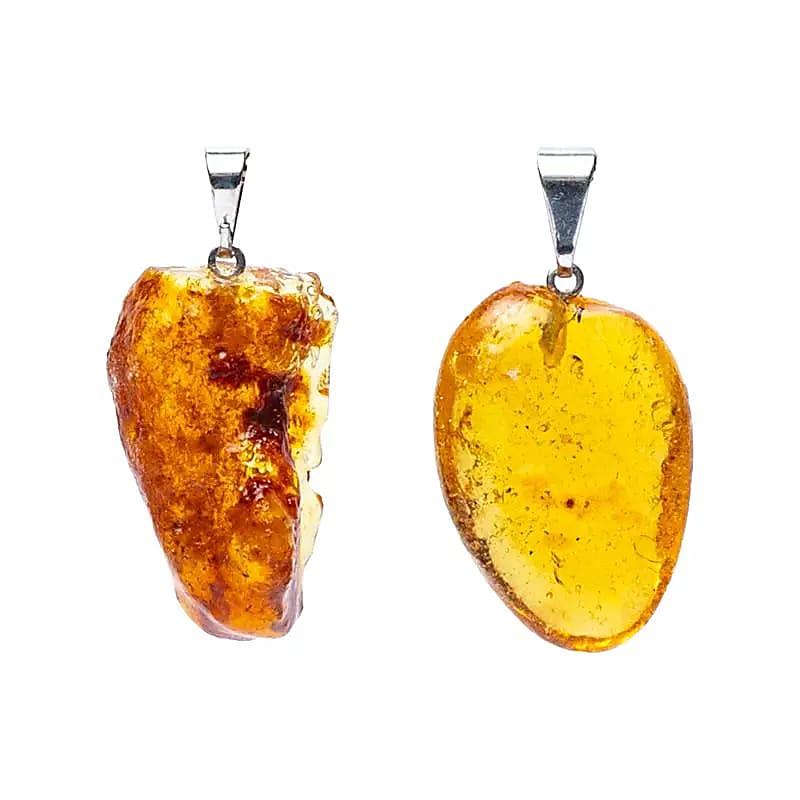 Bärnsten (copal)  ändelstenhänge borrad ±2,5 cm