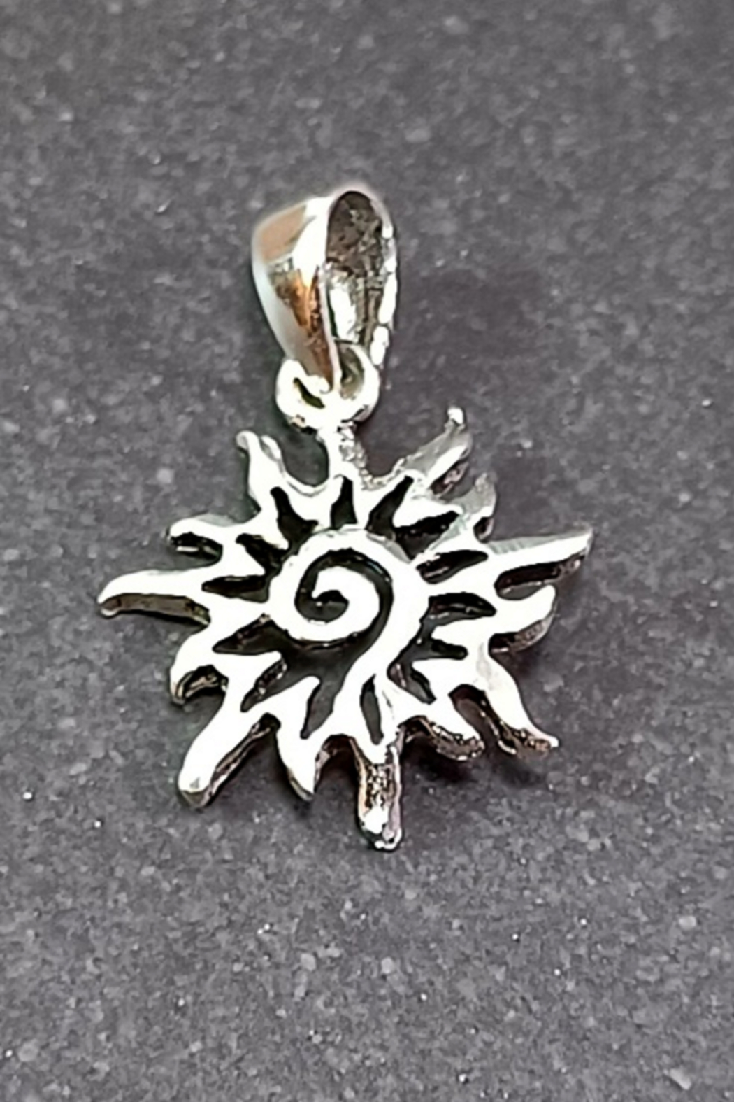 Sol - Hänge i Silver 