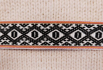 Broderat band gräddvit-svart