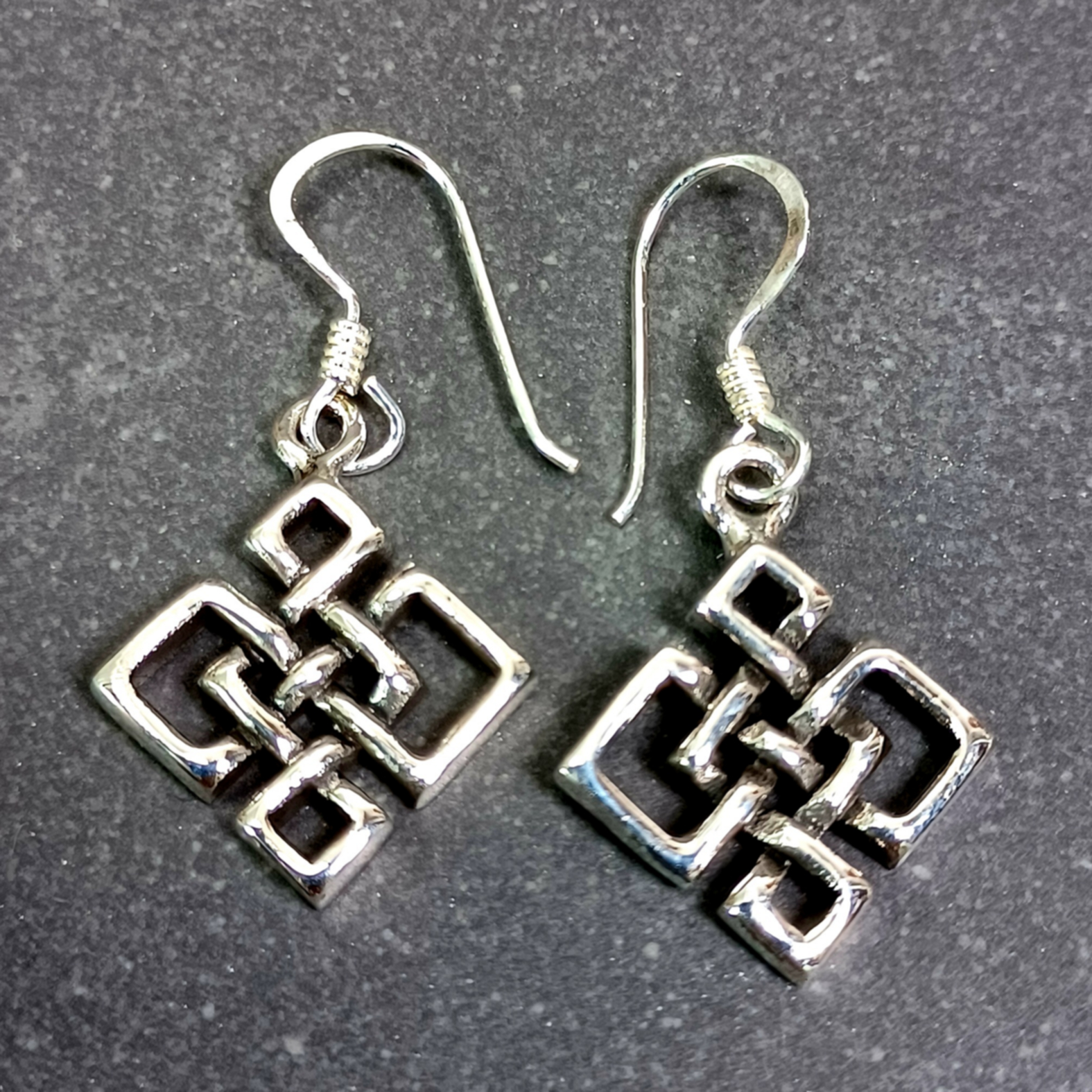 Keltisk Knut - Örhängen i Silver
