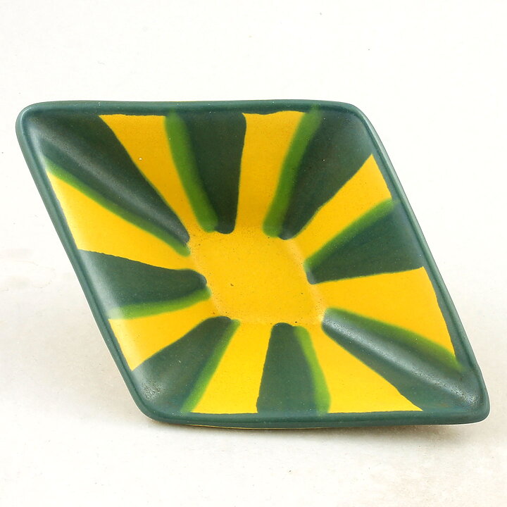 Hjördis Oldfors (Bengali 1954) Rhomboid Bowl with Green/Yellow Decor 17 cm