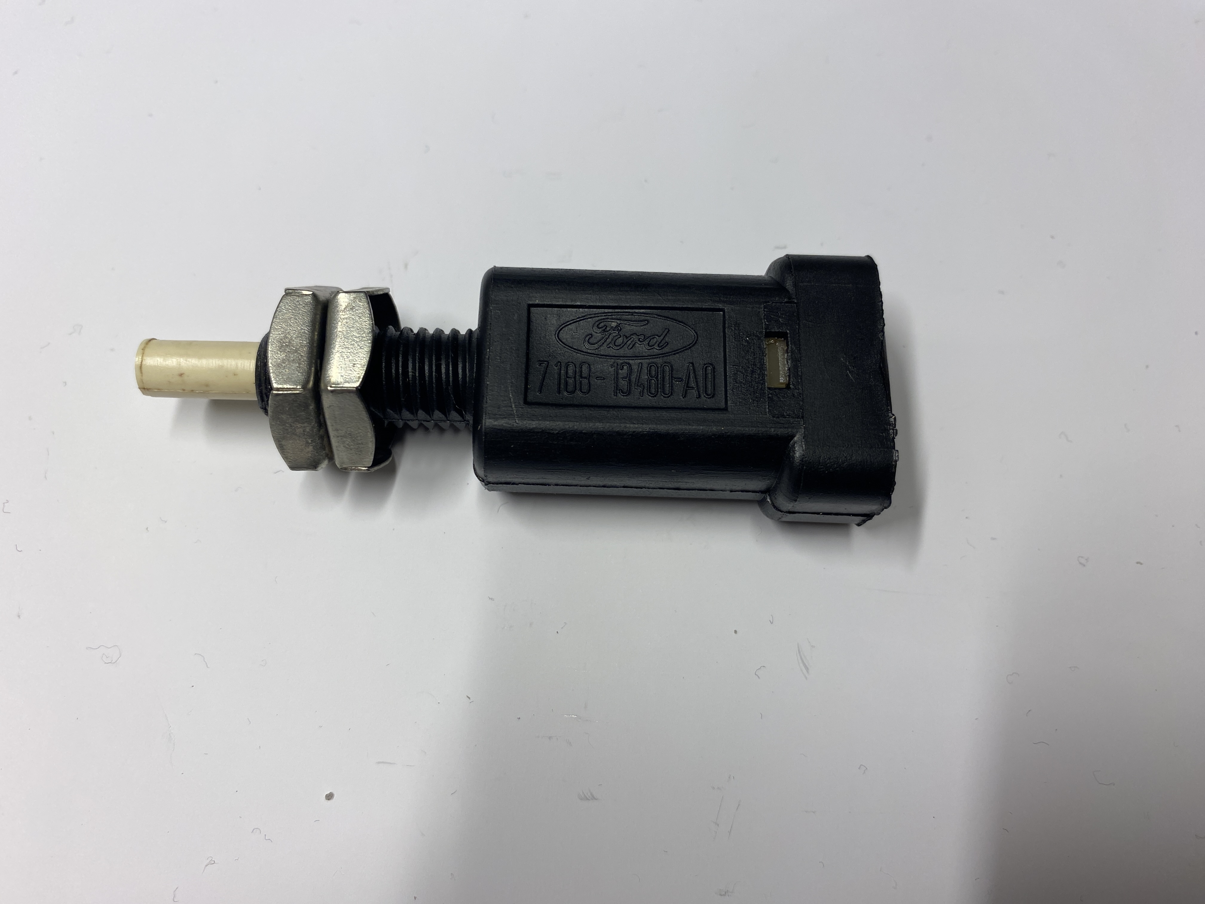 Brake light switch Capri/Cortina/Escort/Fiesta/Granada/Taunus/Transit