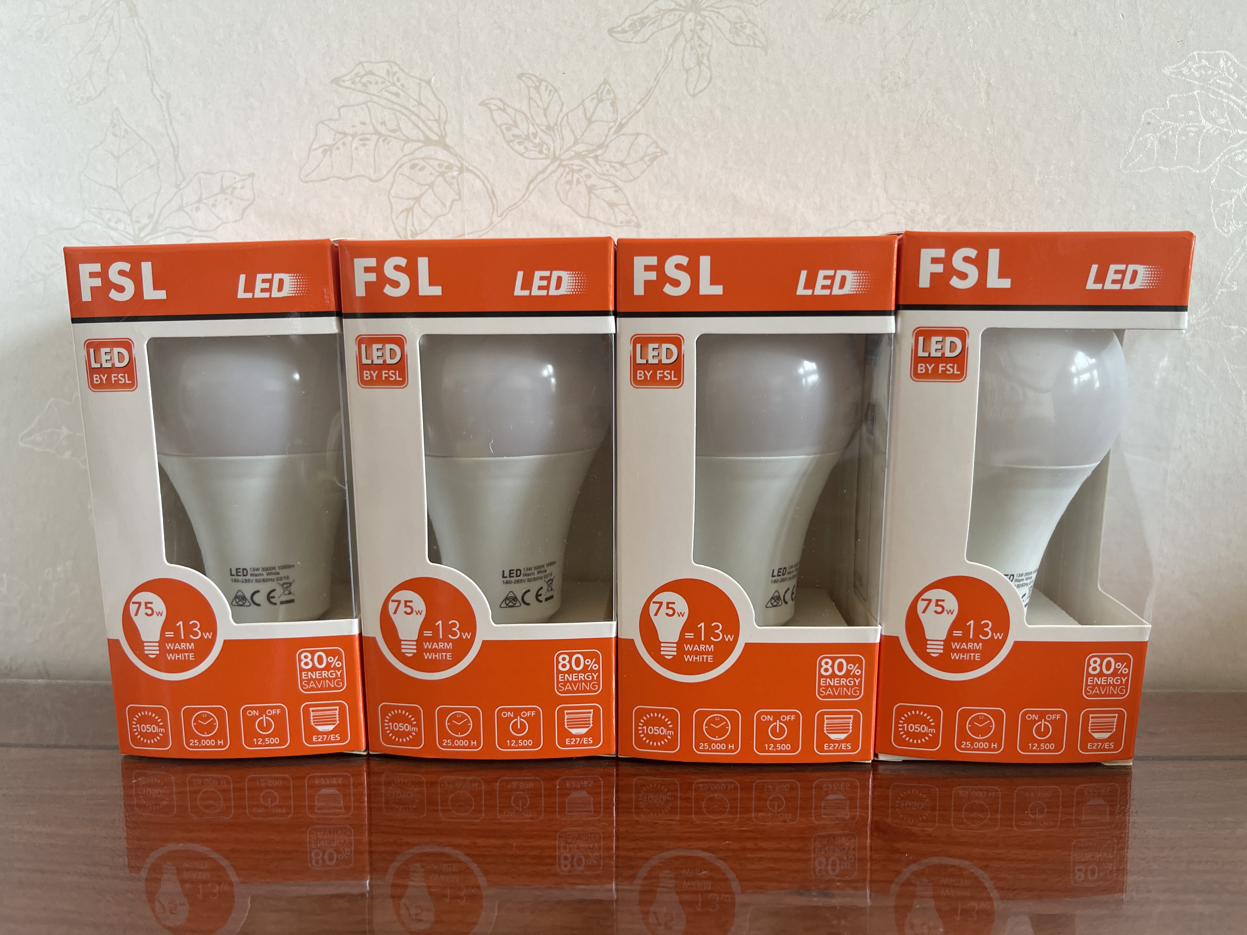 Paket 4st 13W 3000K  FSL LED-lampor  E27 Normallampa 