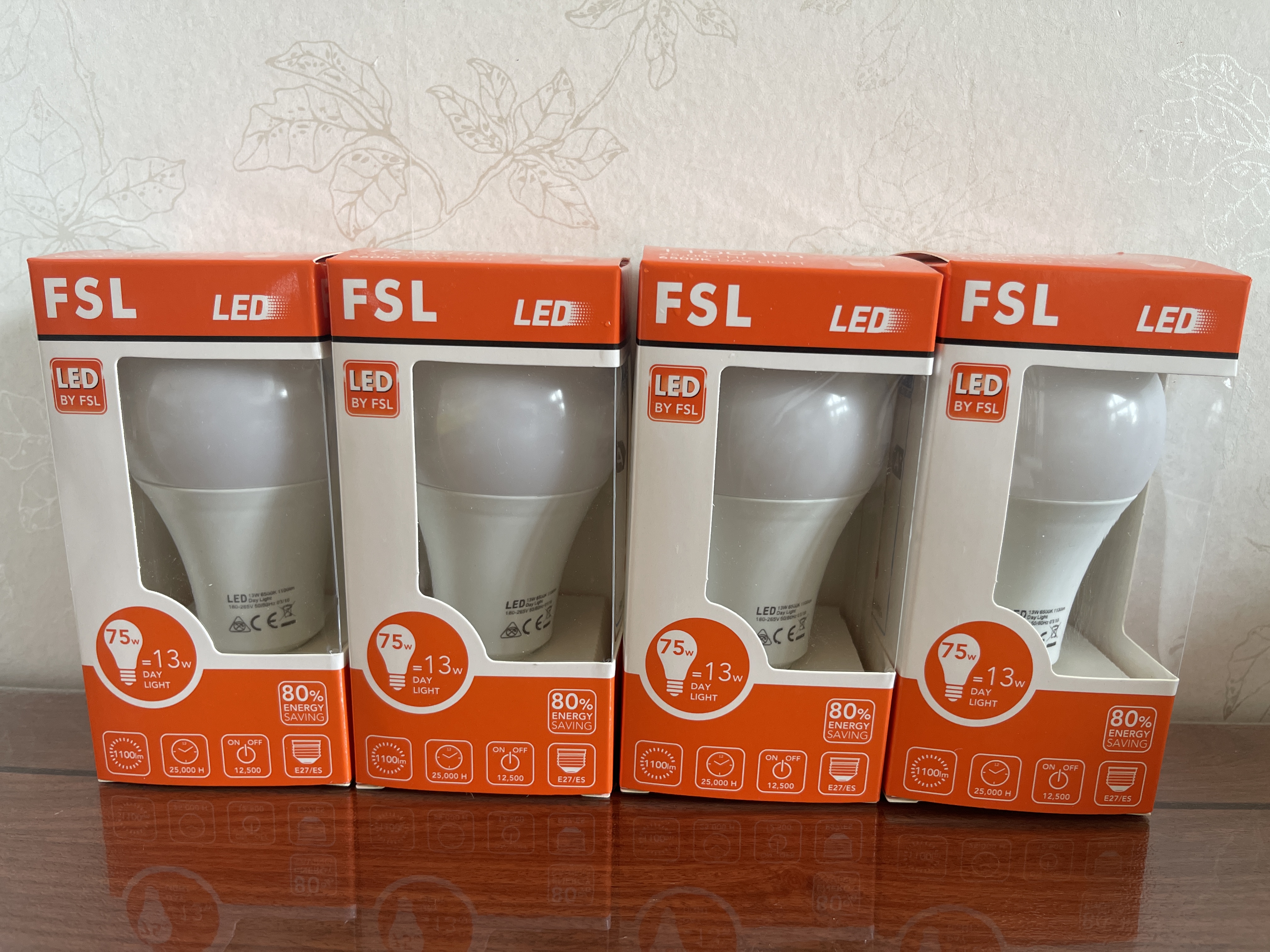 Paket 4st 13W 6500K LED-lampor  E27 Normallampa 