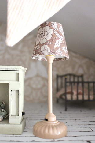 Lampa, rosa
