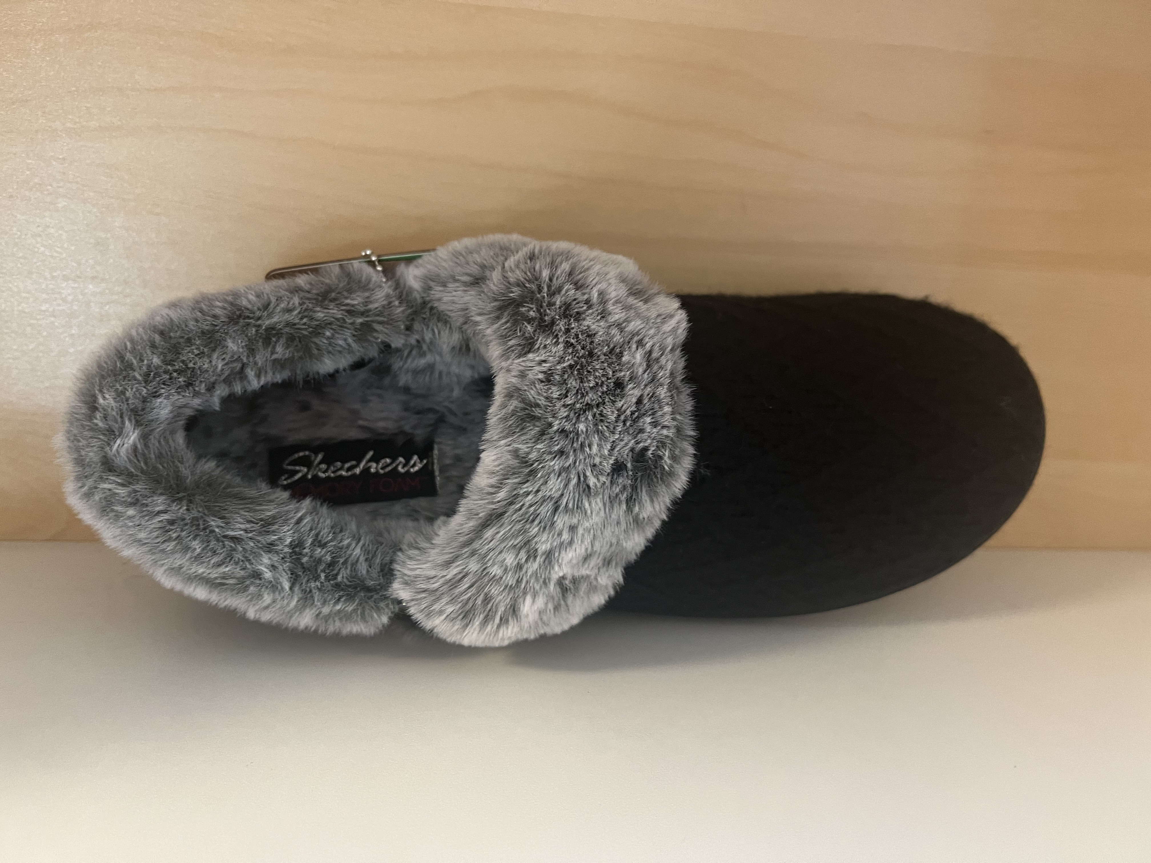 Skechers damtoffel "Cozy Campfire" med Memory Foam innersula , stötdämpande mellansula. Stickad ovandel och pälsimitation. - 2