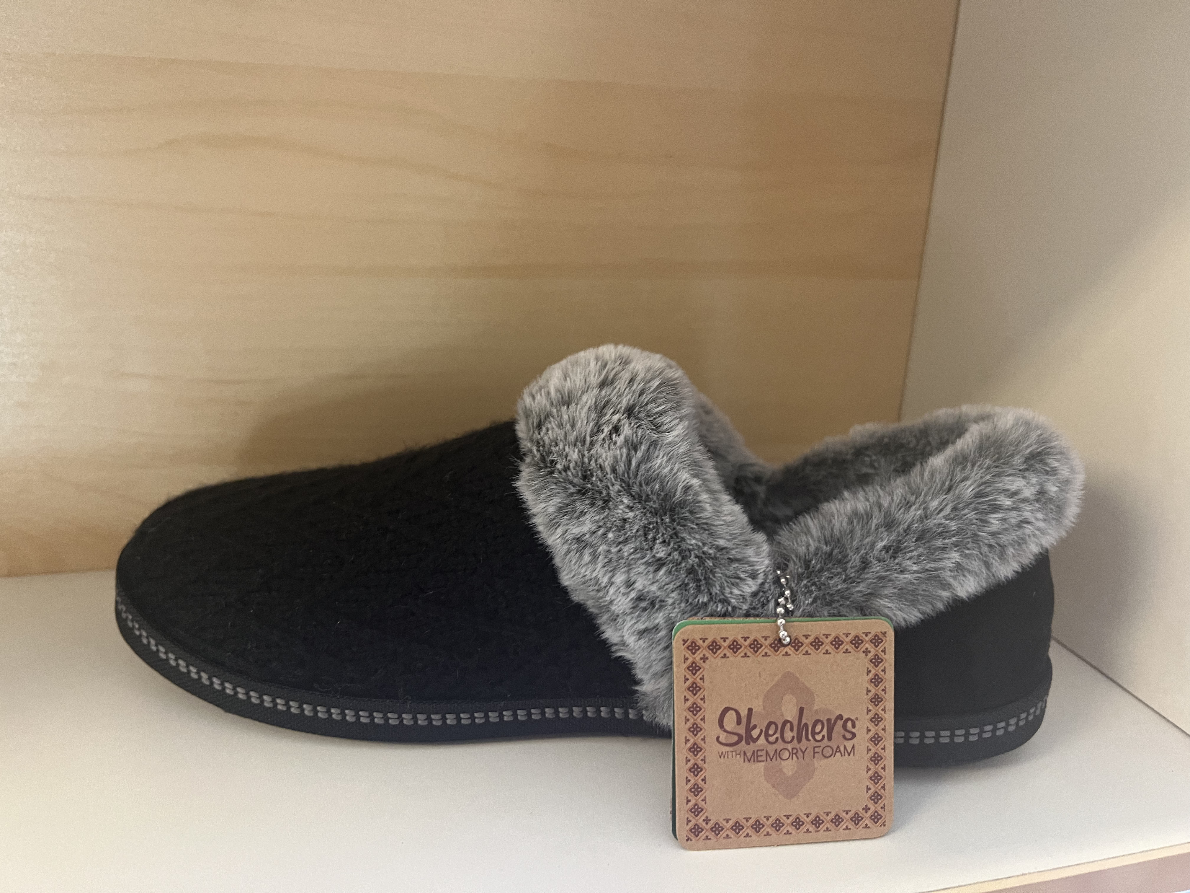Skechers damtoffel "Cozy Campfire" med Memory Foam innersula , stötdämpande mellansula. Stickad ovandel och pälsimitation. - 3