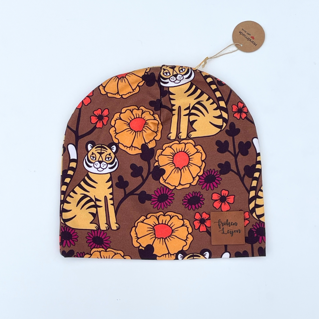 Trikåmössa ”Retro tiger”  brun st. 48 och 52