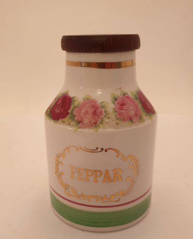 Rosea pepparburk med teaklock