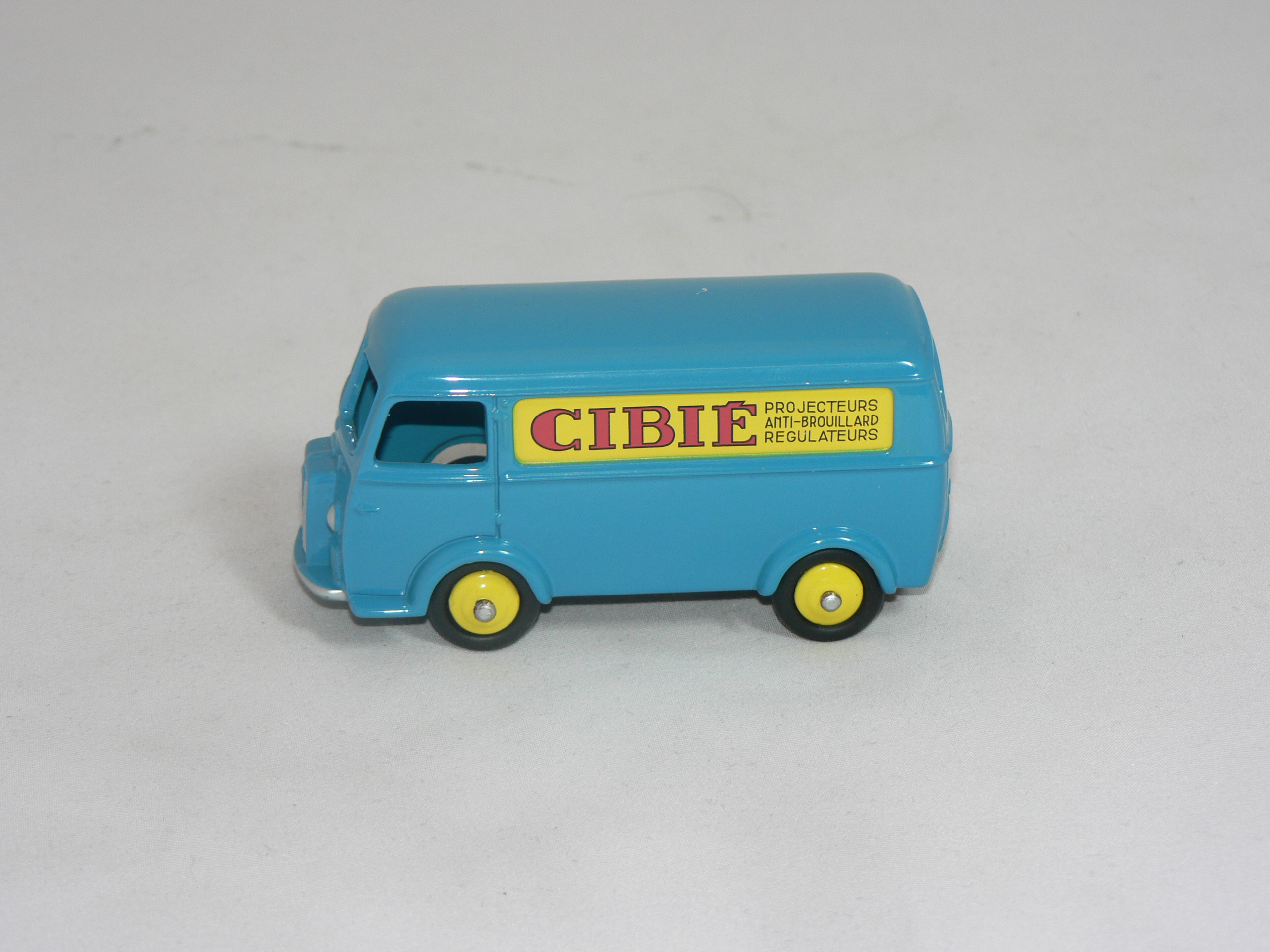 Peugeot  D3A   1:43   Dinky Toys - 3