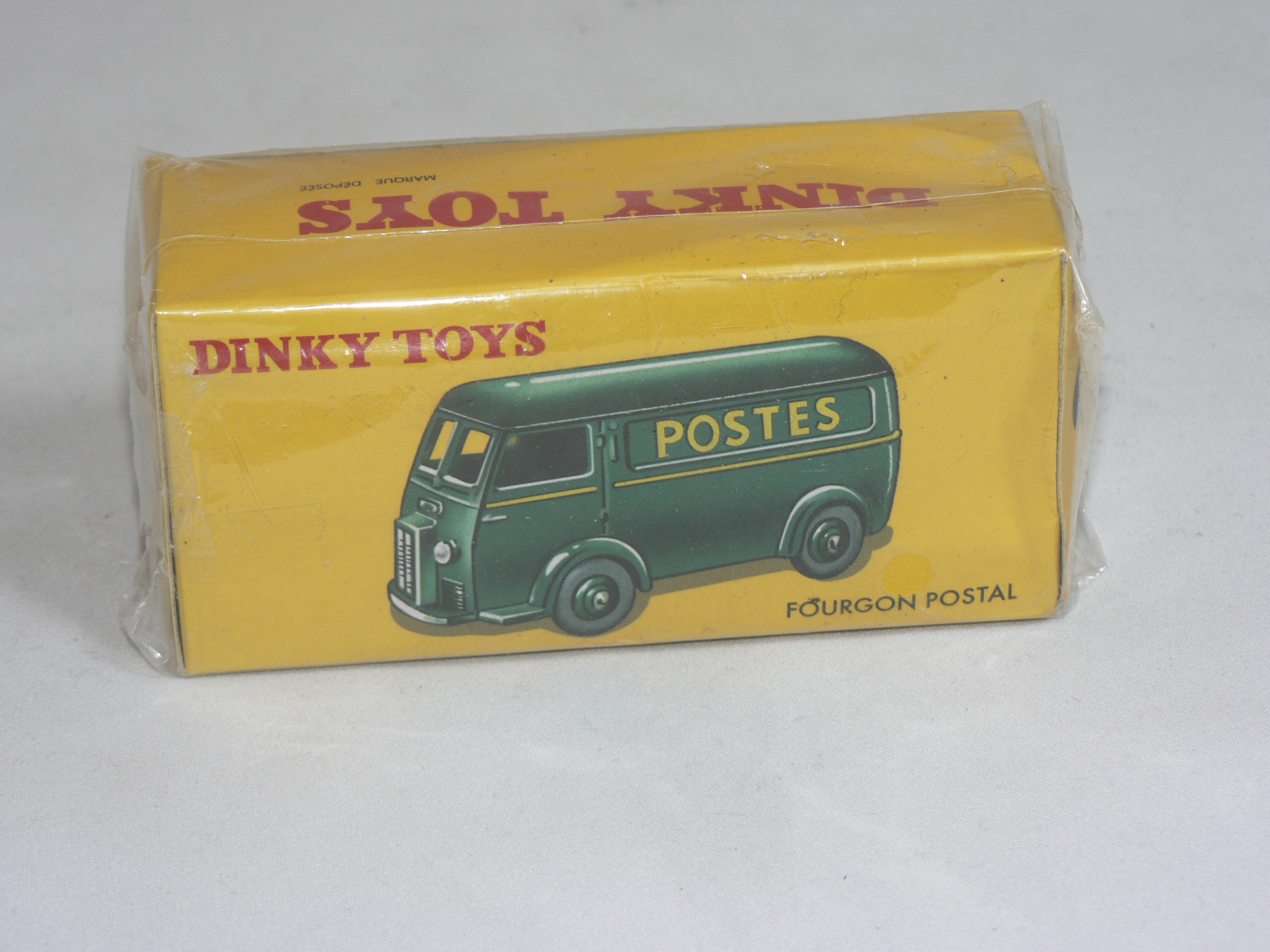 Peugeot  D3A   1:43   Dinky Toys - 4