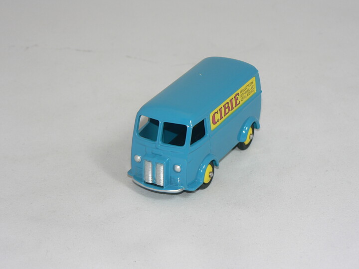 Peugeot  D3A   1:43   Dinky Toys
