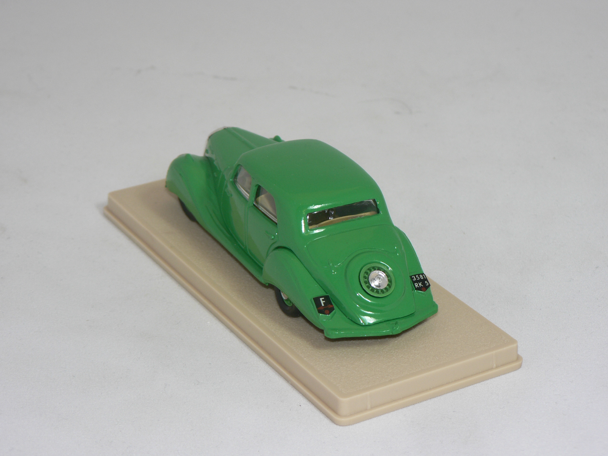 OLD RARE ELIGOR PANHARD DYNAMIC BERLINE 1937 TAXI REF 1006 1/43 IN BOX OLD RARE ELIGOR PANHARD DYNAMIC BERLINE 1937 TAXI REF 1006 1/43 IN BOX
