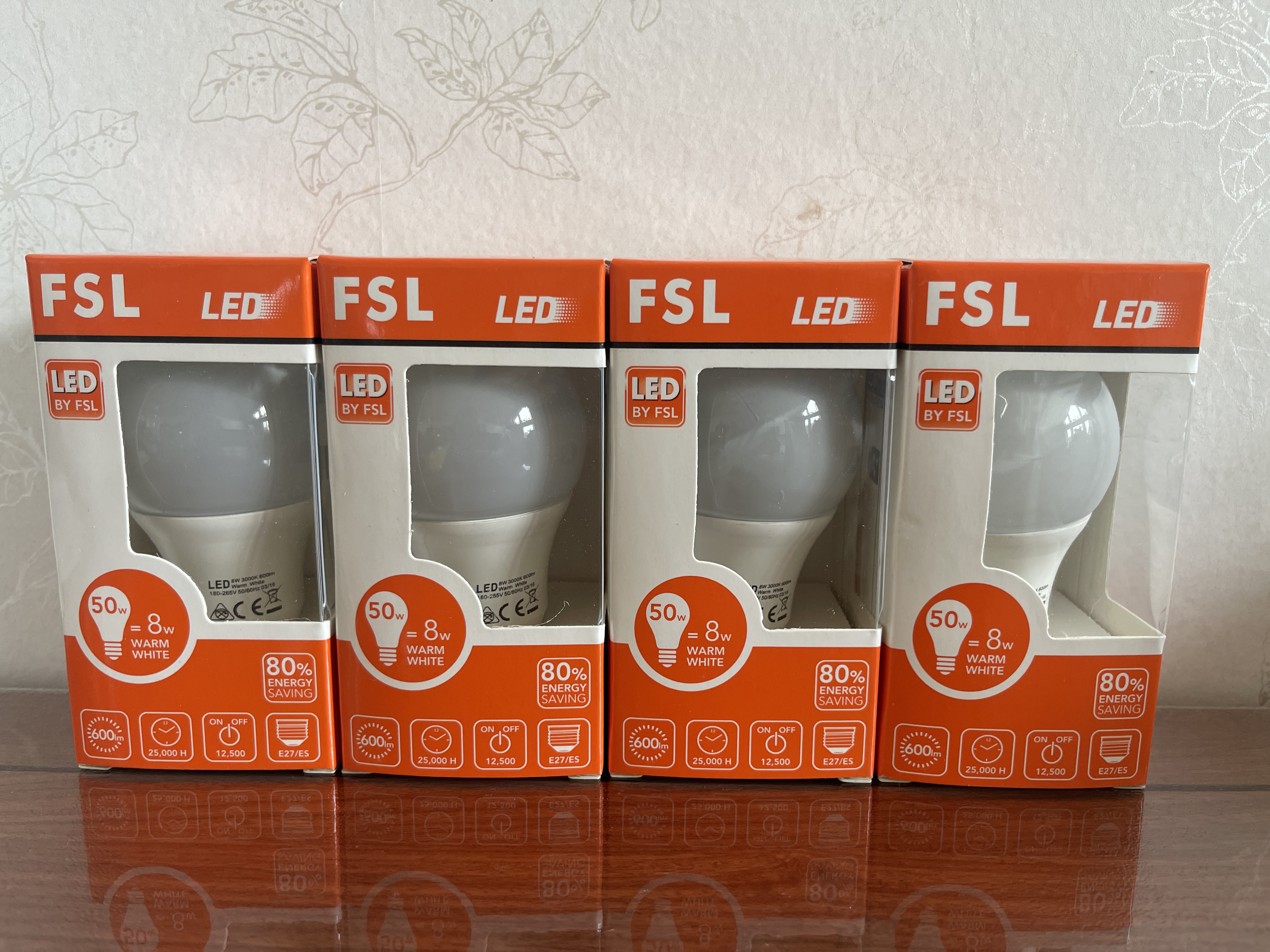 Paket 4st 8W E27 3000K LED Lampa Glob Normallampa 