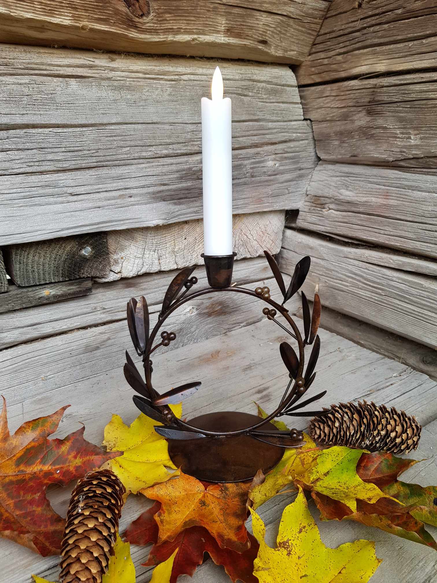 Ljusstake blad antik