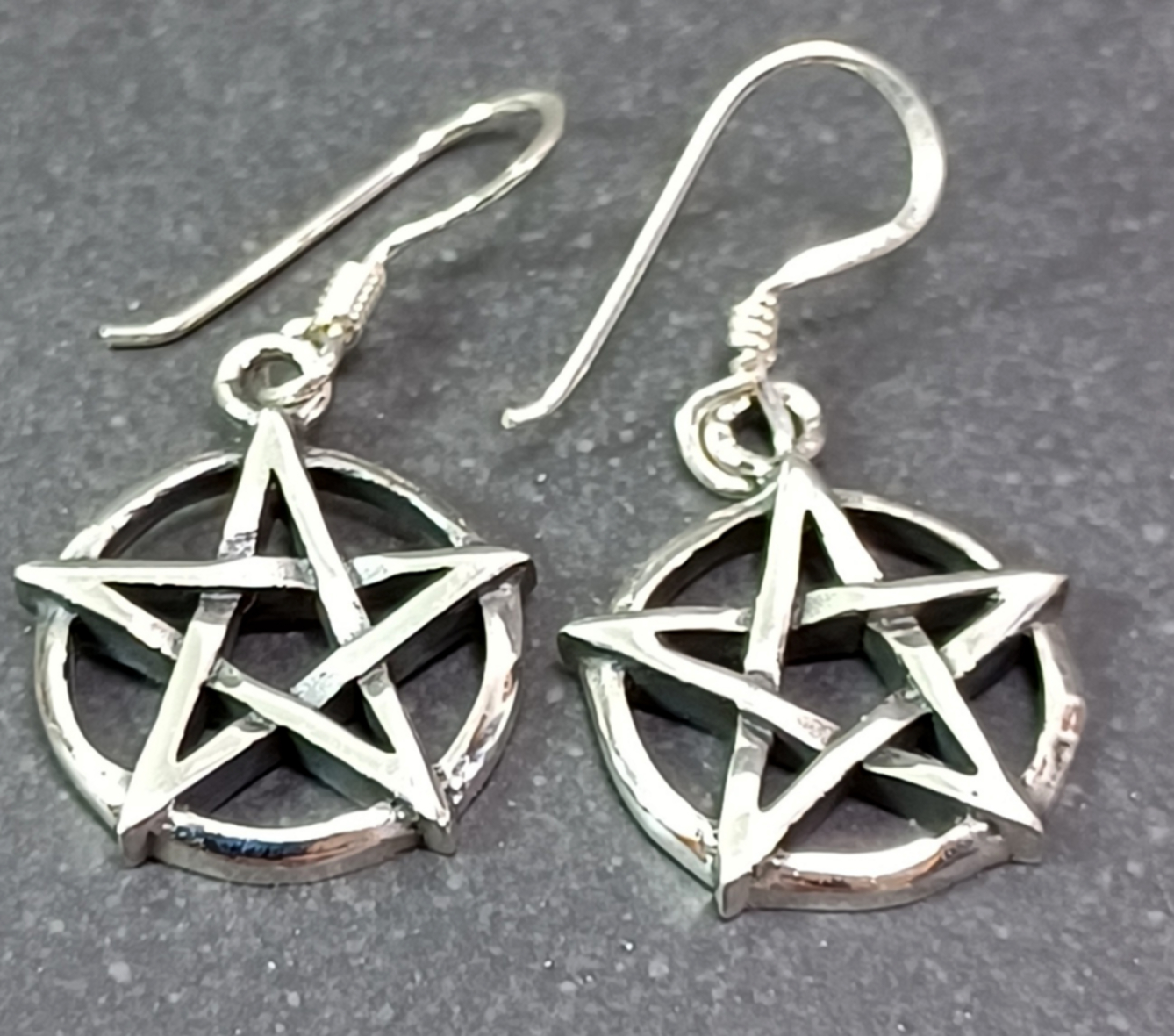 Pentagram på Cirkel - örhänge i silver 