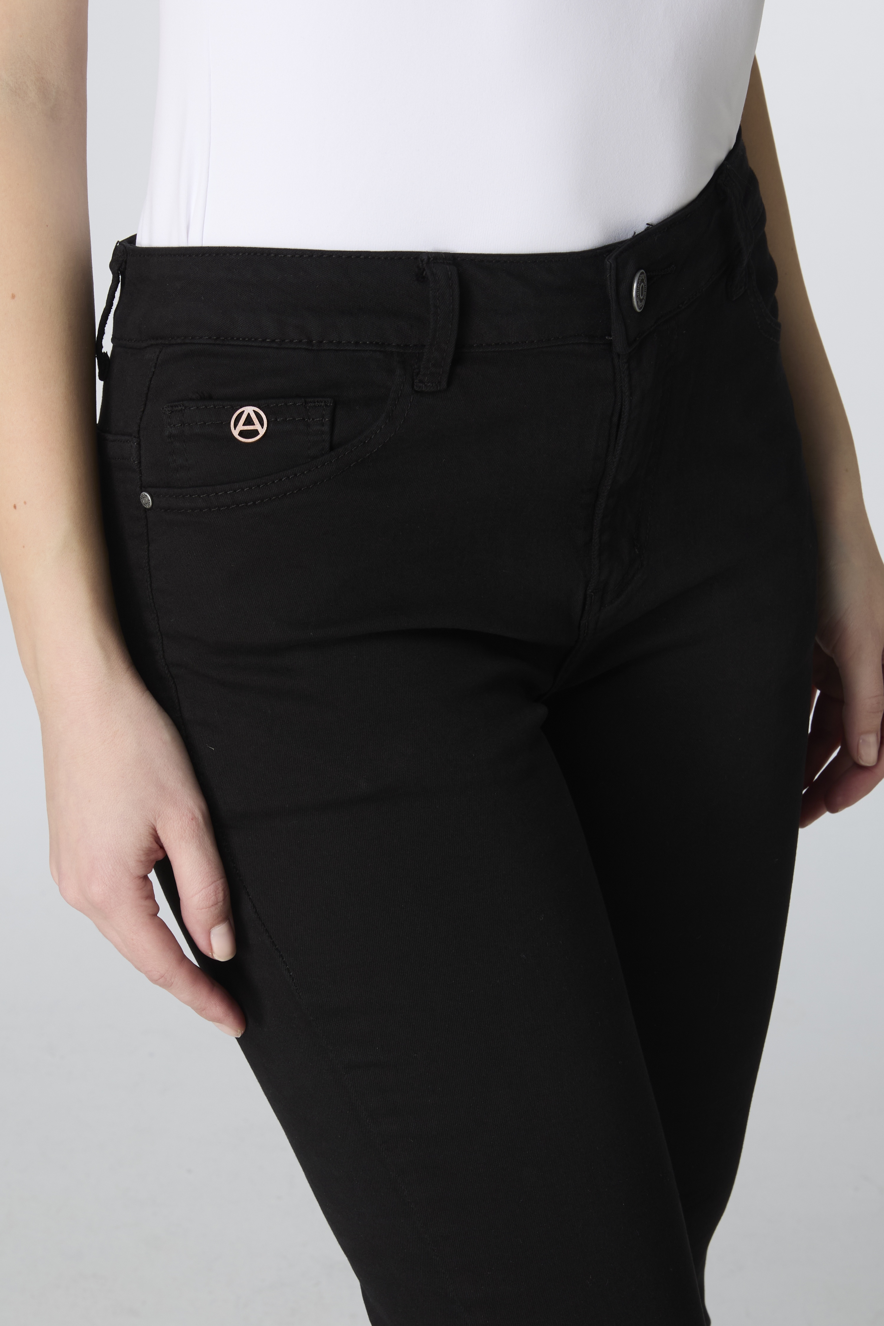 MILANO Black - 4