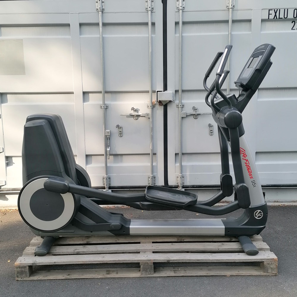 Life Fitness 95x Inspire Crosstrainer  - 2