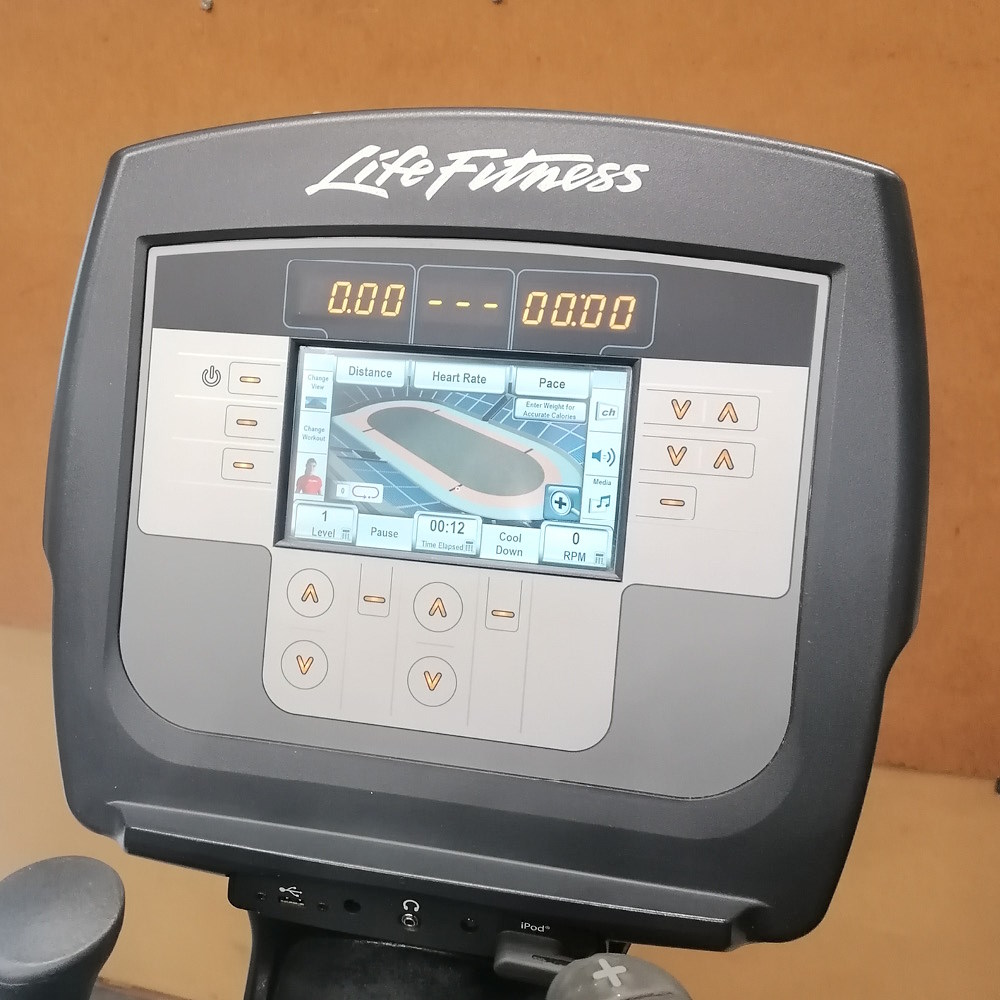 Life Fitness 95x Inspire Crosstrainer  - 6