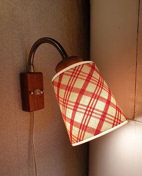 Vägglampa 1960-tal teak mässing