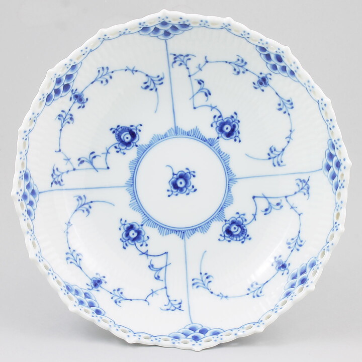 Royal Copenhagen (Blue Fluted 20th Century) Full Lace Bowl 21/15 cm #1020