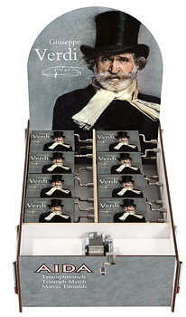 Spilledåser, Art & Music Box-display, Giuseppe Verdi, Triumfmarchen, Borddisplay med 16 stk.+1 stk. demo. TEMA-produkt