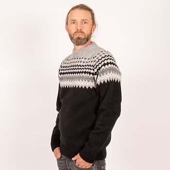 Sätila - Sarek Sweater - Black