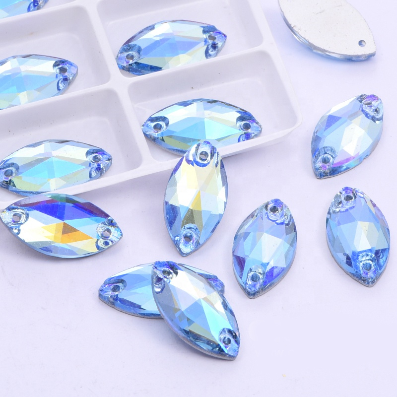 NAVETTE - Light Sapphire AB 15x32 mm