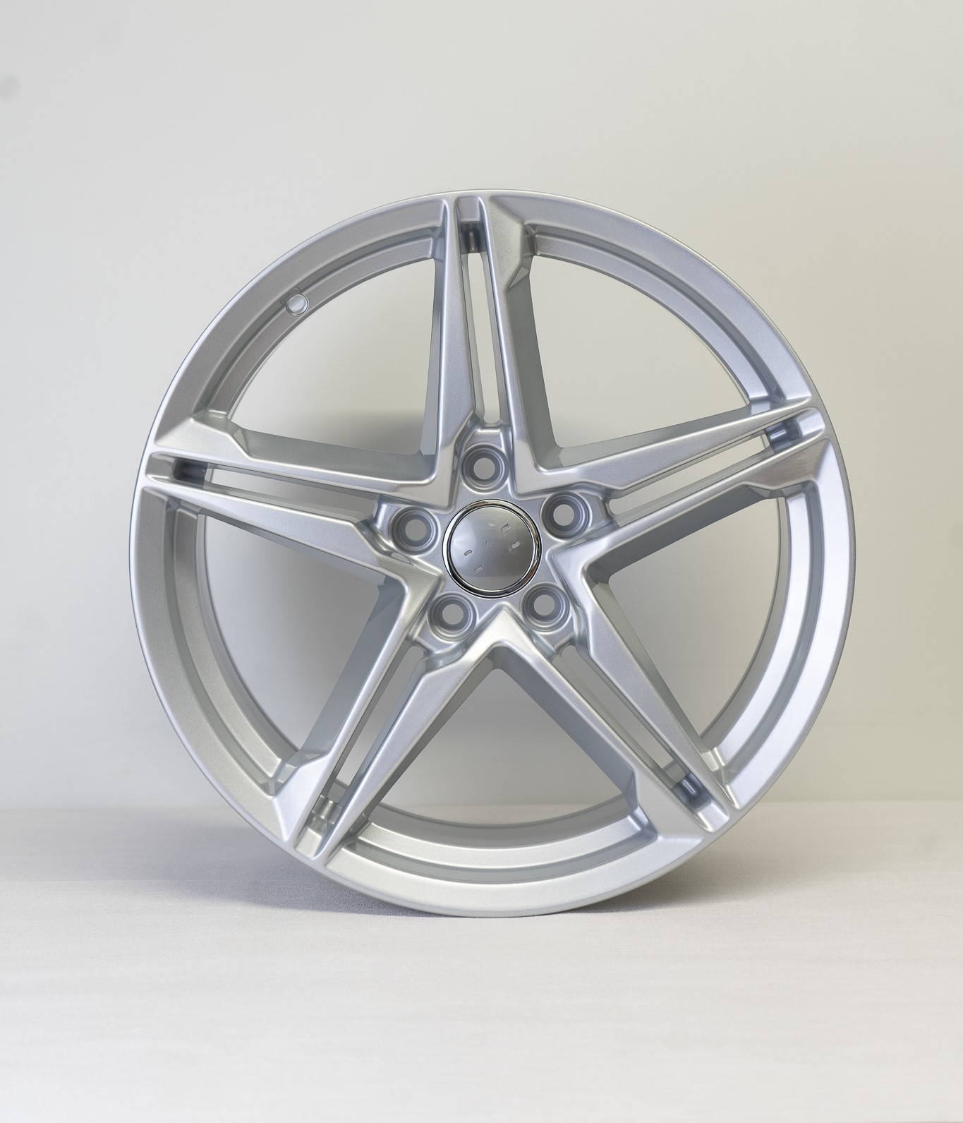18" A52 5 spoke Silver 5x112