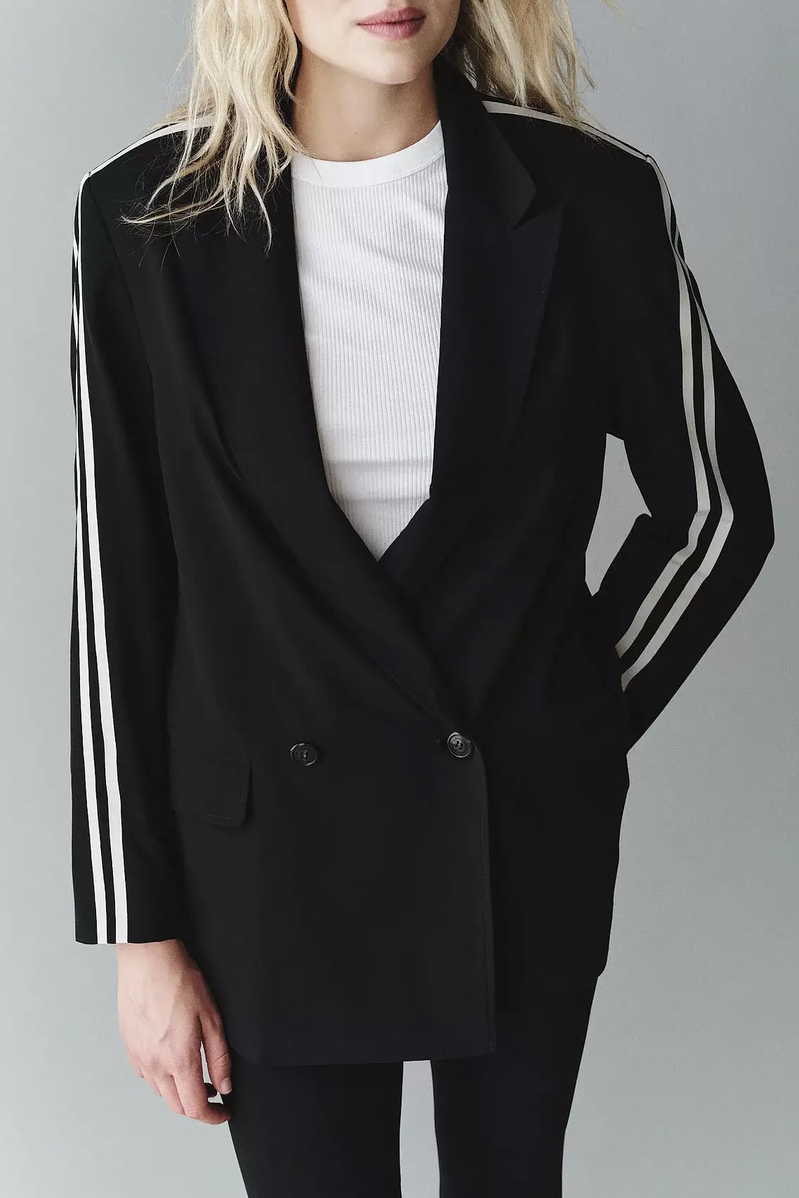 Penn & Ink NY  - Logan Stripe Blazer Black Sand - 3