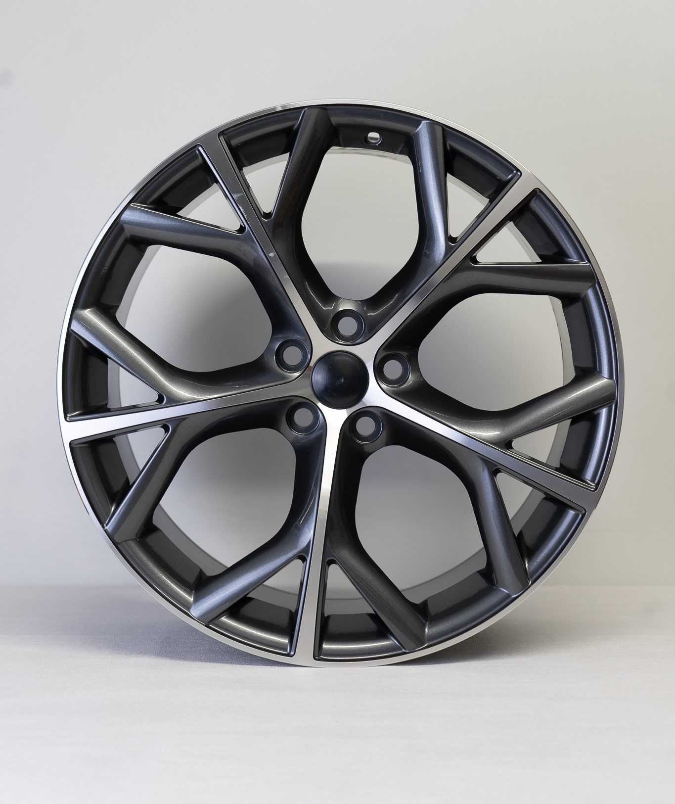 20" F-type style Gunmetal/machined 5x108