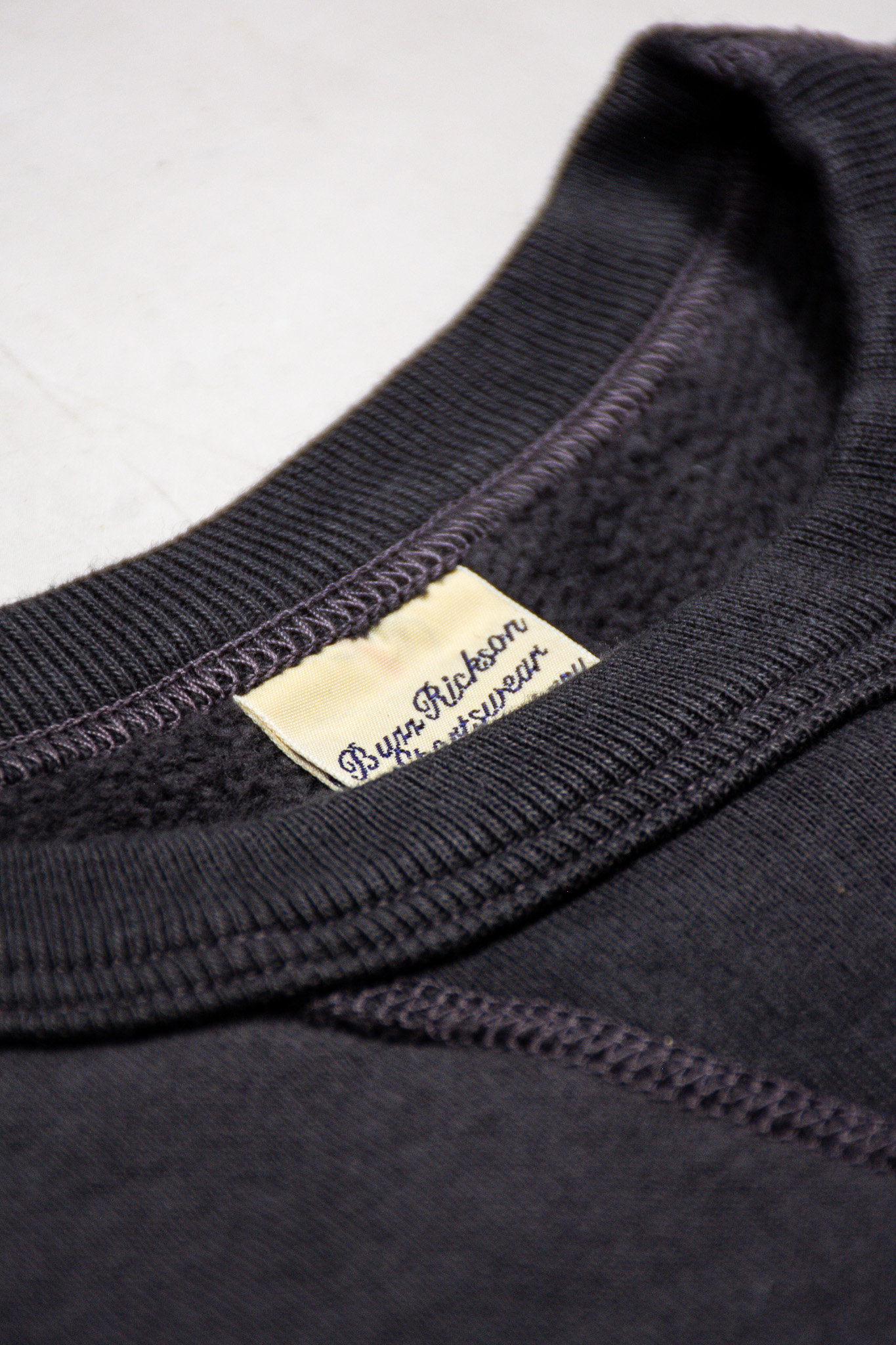 Buzz Rickson's - Loopwheeled Plain Sweatshirt Black - 4