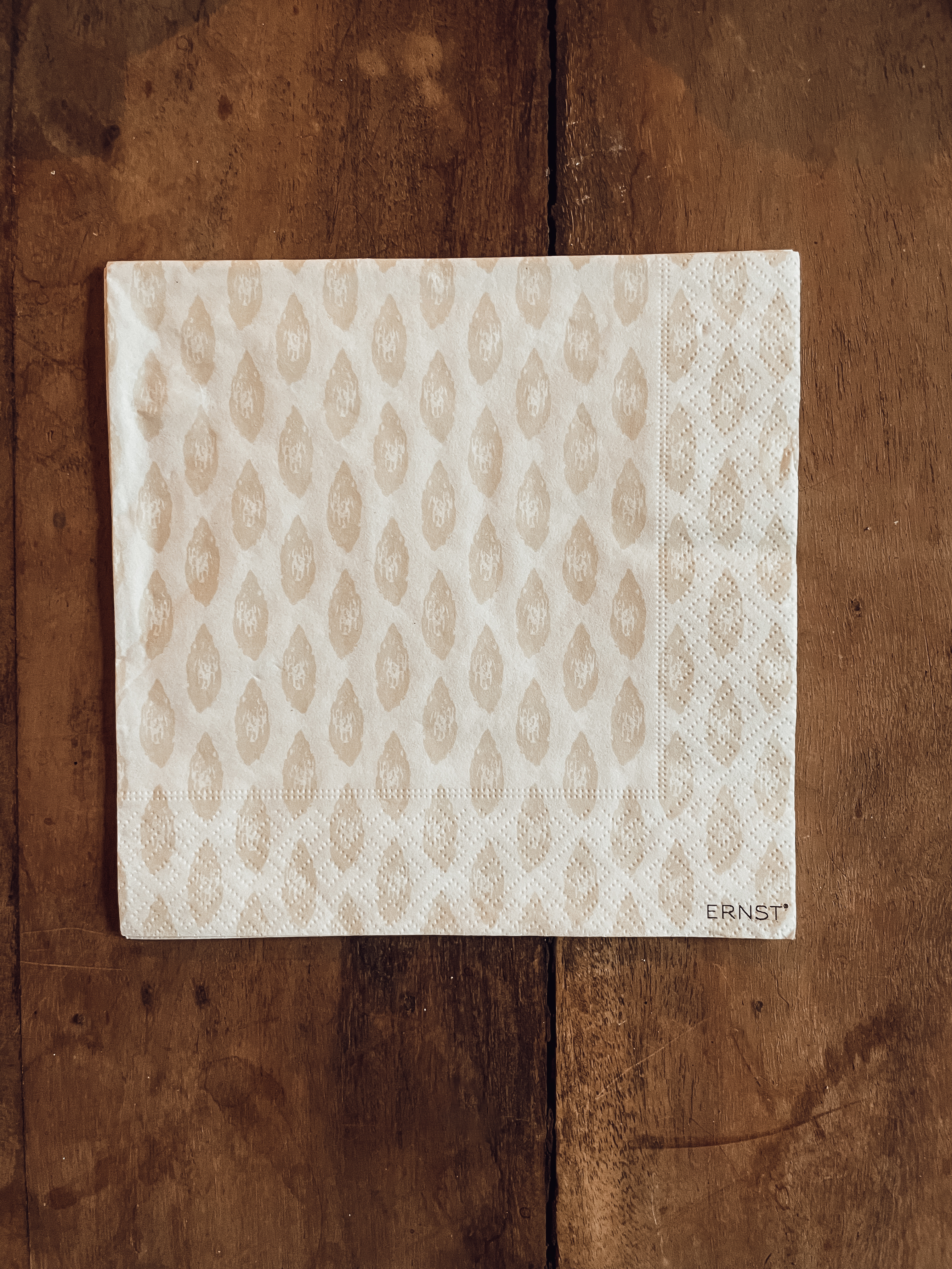 ERNST Servett Mandel Vit/Beige
