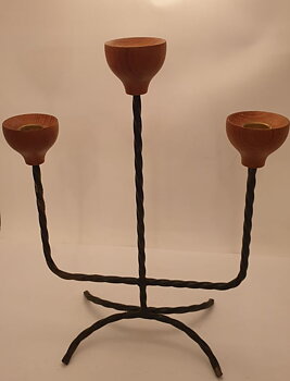 Trearmad ljusstake järn teak 1960-tal
