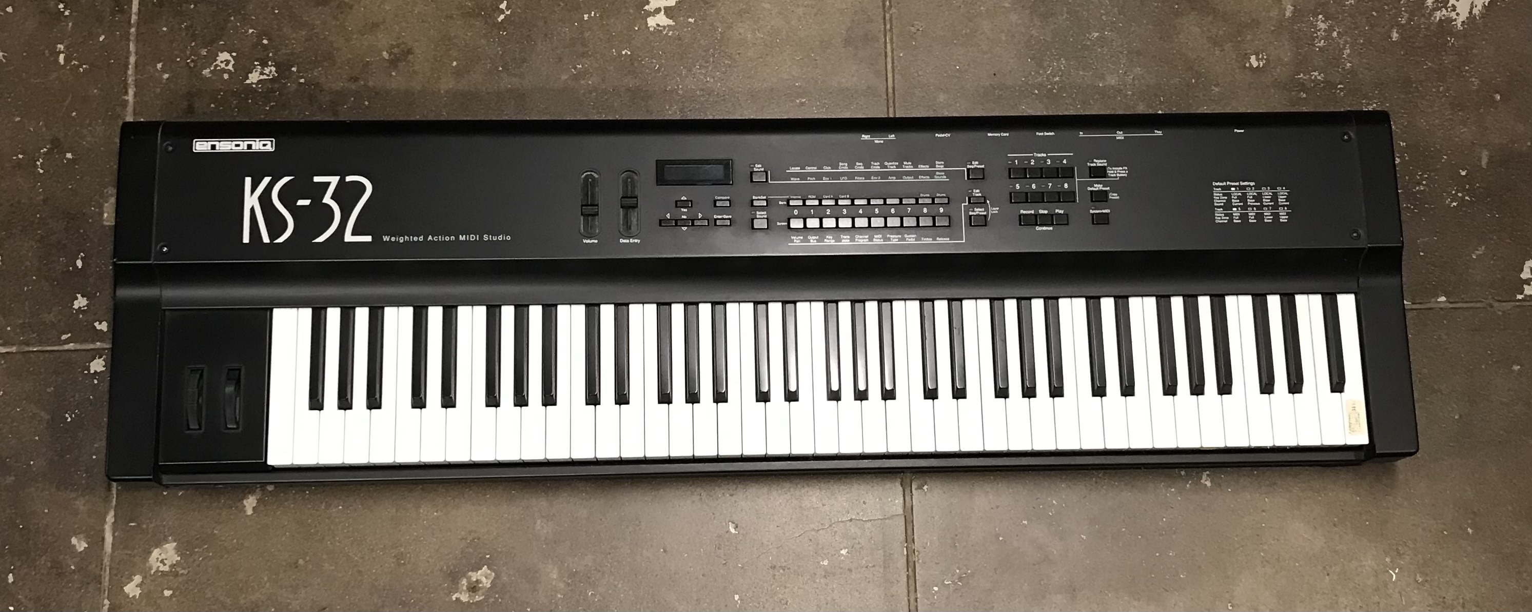 ENSONIQ KS-32 本格ピアノタッチ・76鍵シンセサイザー - 楽器、器材