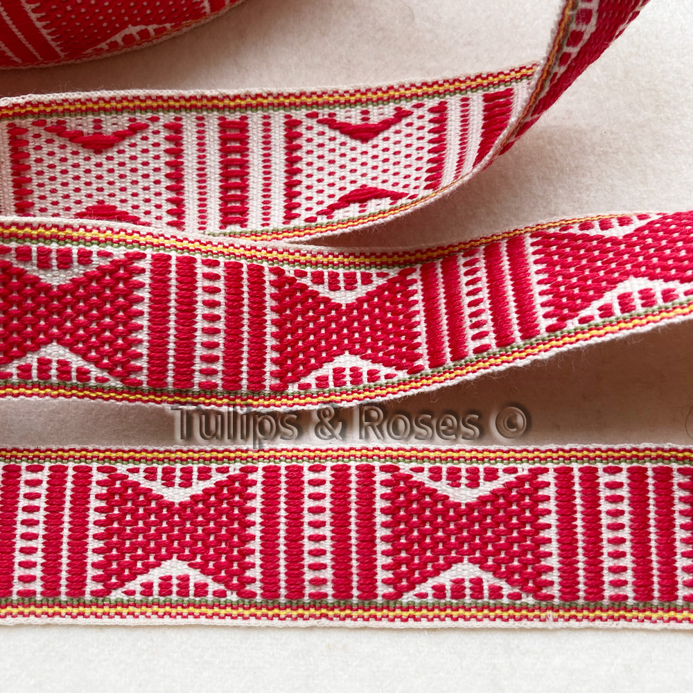 Folk art ribbon 25 mm red on unbleached white with yellow green stripe 1344-1 - 2