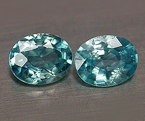Circonita azul natural talla ovalada calibrada de 5x4 mm a juego, peso total 0,95 ct